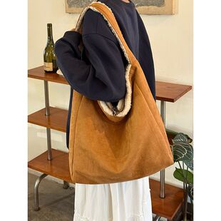 Retro double-sided capacious one-shoulder bag