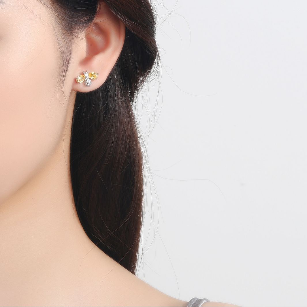 Plating Design 1 Pair Elegant Classic Style Bee Plating Copper Zircon Ear Studs