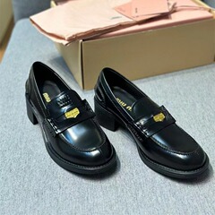 オリジナルの新商品の中と英倫風の小さい靴の復古の矮子楽の靴の女性の靴の本革の金貨の楽福の靴