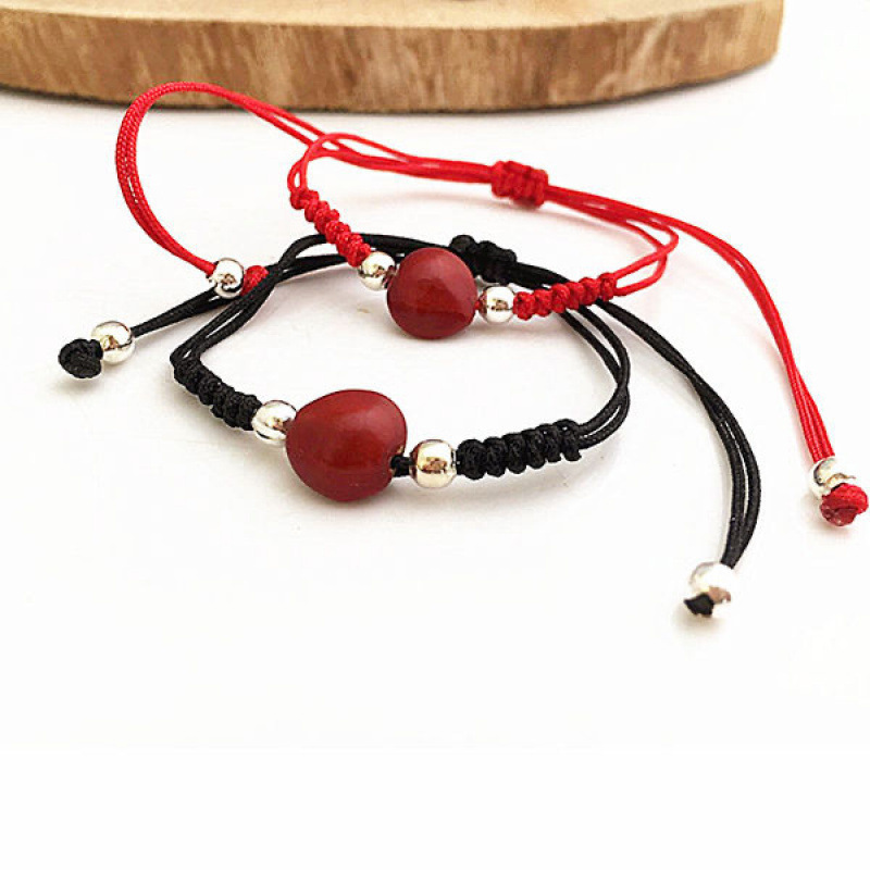 Red Bean Bracelet Weaving for Men and Women, Handmade Beads, Red String Friendship Bracelet, Heart-Shaped, Artistic Retro