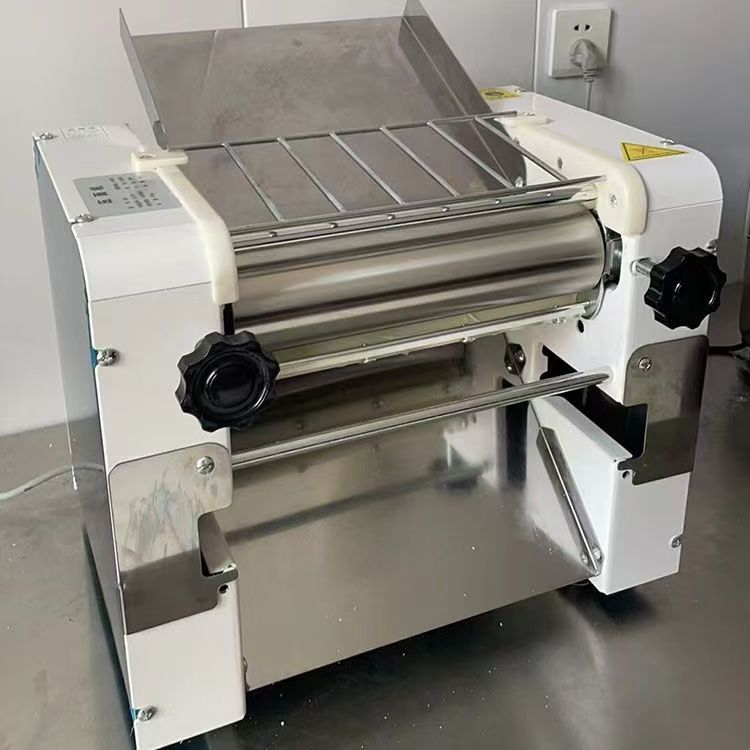 Kommerzielle Nudelmaschine aus Edelstahl für den Schreibtisch, kräftige Knetmaschine, schwarze Nudeln ohne Nudeln, Nudelmaschine für gedämpfte Brötchen und gedämpfte Brötchen