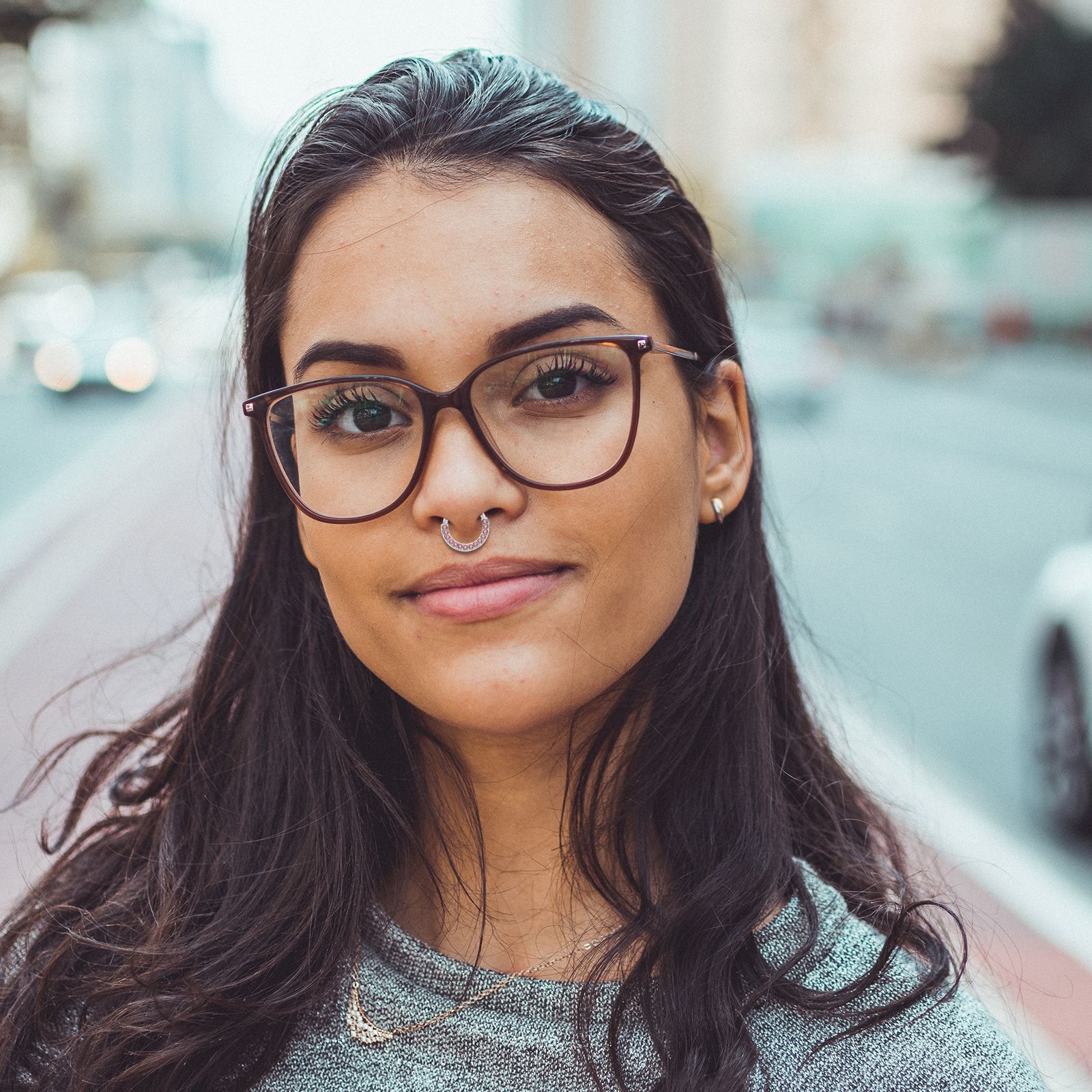 Næsepiercing i rustfrit stål geometrisk ring med diamant_voghion.com