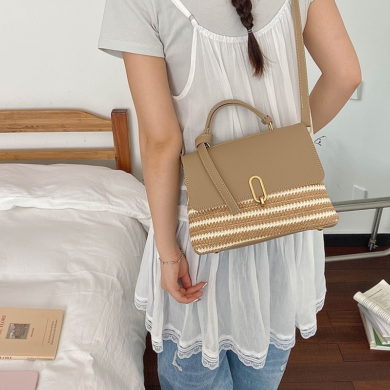 Bolso de paja de verano para mujeres 2026 nuevo estilo de moda bolso de hombro de mano sensación diaria lujoso ligero versátil mochila