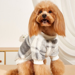 ペット服卸売り秋冬ぬいぐるみ灰色格子猫服保温防寒新型犬服
