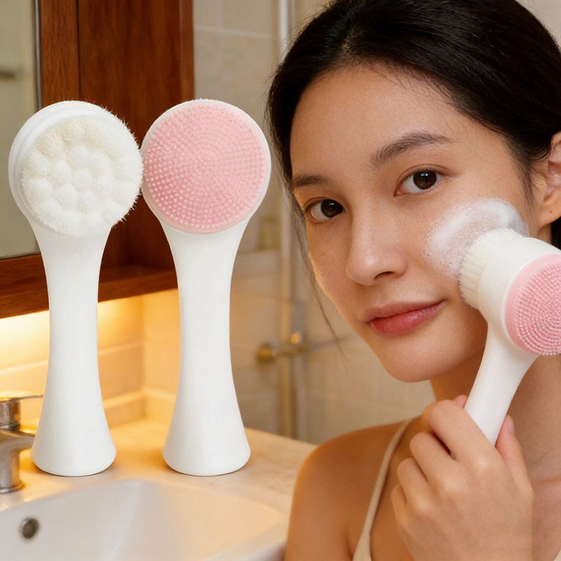 Double-Sided Facial Cleansing Brush with Soft Bristles, Silicone Facial Cleansing Device, Manual Cleansing Brush, Tiktok Facial Cleansing Tool, Deep Pore Cleaner