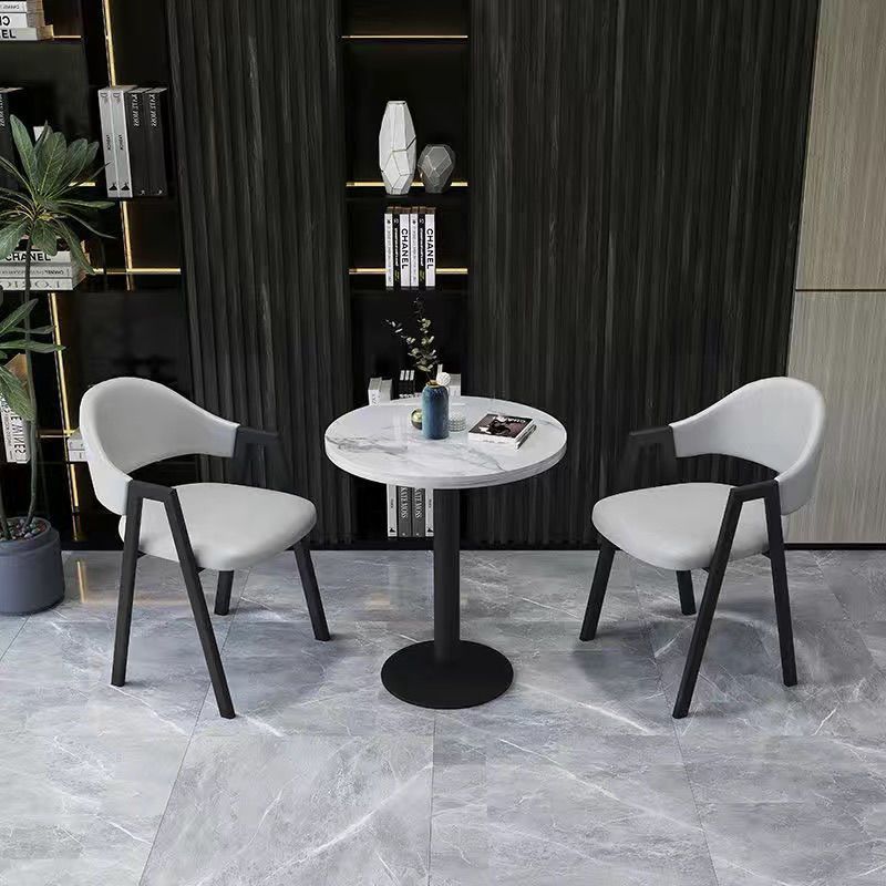 60개, 테이블 1개, 의자 2개, 밝은 회색 가죽✦✦