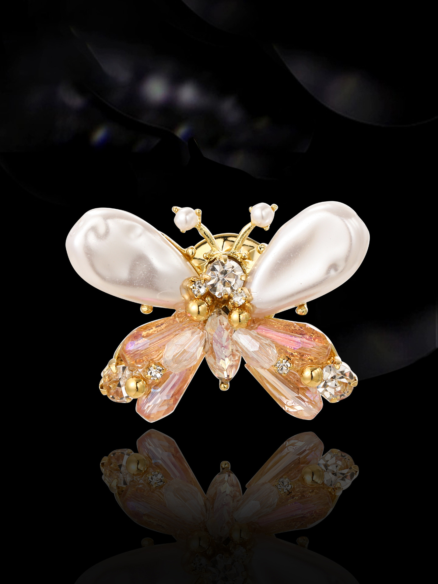 Elegant Schmetterling Barocke Perlen Kupfer Frau Broschen display picture 4