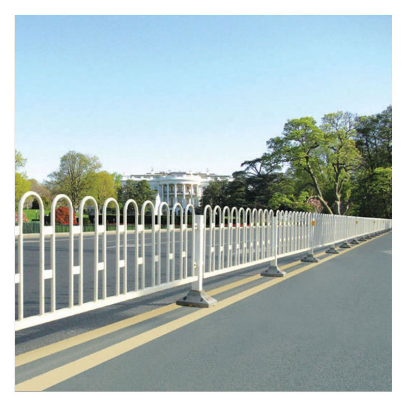 u型城市公路防撞隔离护栏  马路隔离防护栏 人行道安全防护栏