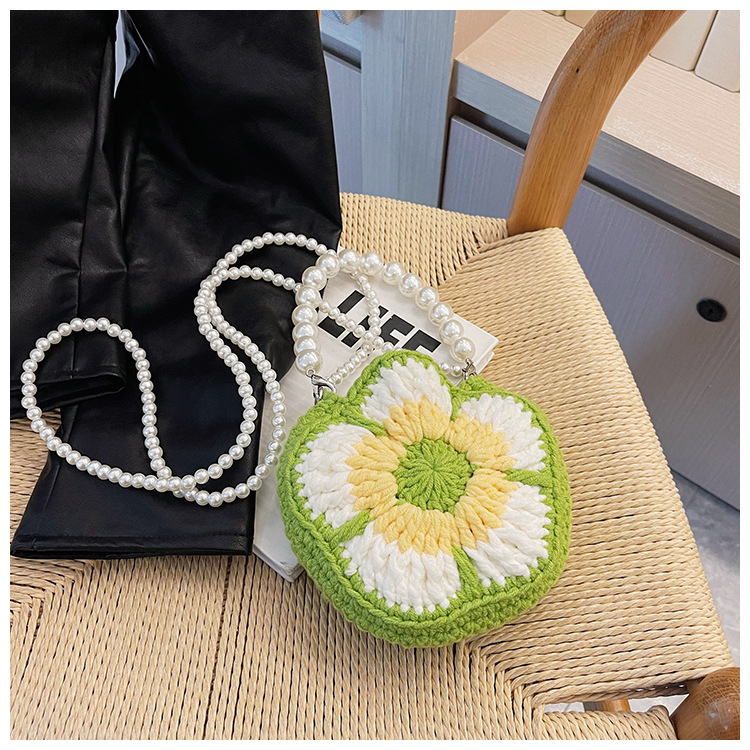 Women's Polyester Flower Cute Round Open Shoulder Bag display picture 1
