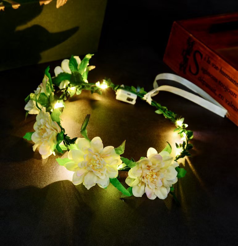 Peony wreath champagne color +'warm light