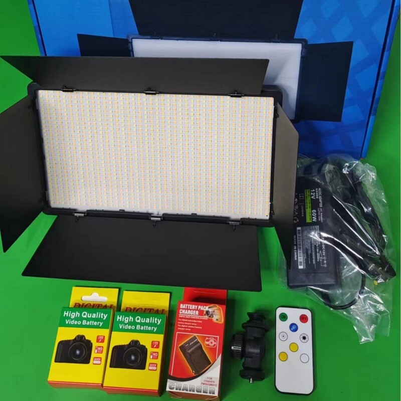 Pro led 800/600/led 660 RGB自慢の四葉バッフルランプを供給します。|undefined