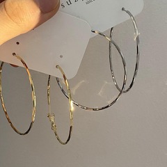 欧米の百合の素の輪の大きいイヤリングの大衆のデザイン感の高級な冷たい性の風の誇張の大きい円の韓国の気質の耳の輪