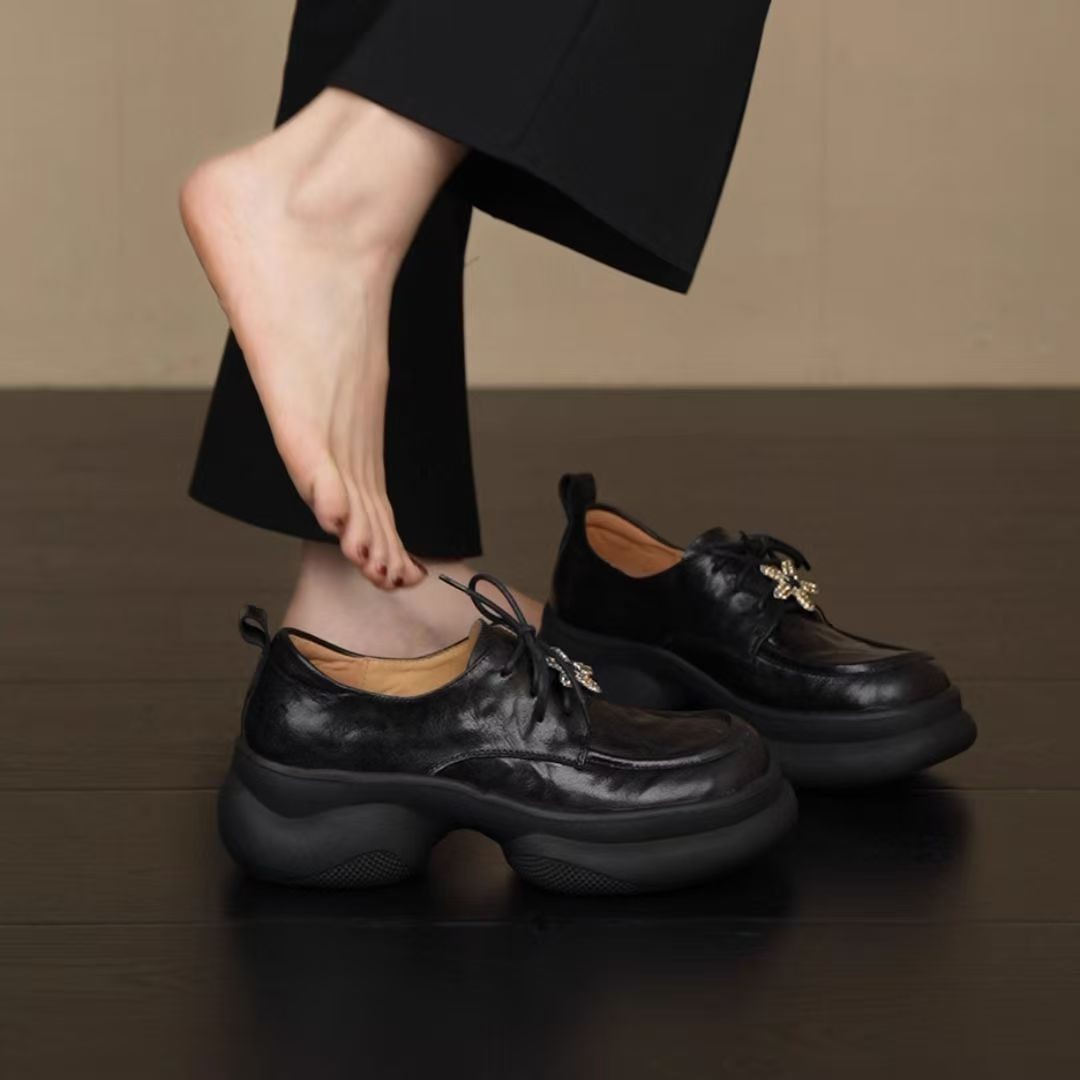 2026 primavera nuevo cordón negro zapatos de cuero redondos de suela gruesa zapatos Lefour femenino universal zapatos de estilo británico