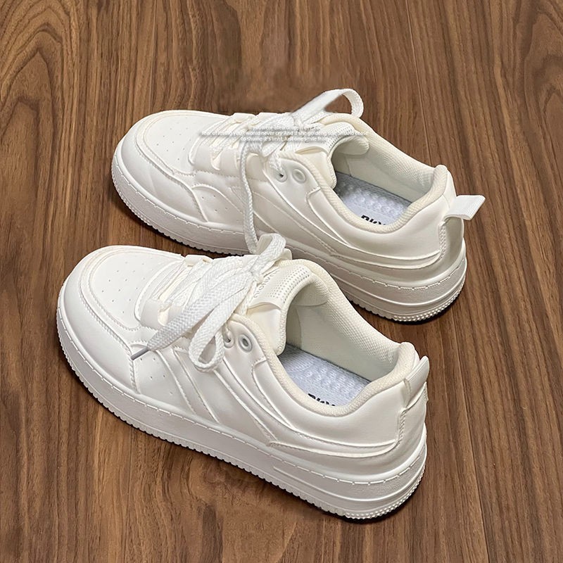 Zapatos blancos para mujeres 2025 primavera, verano y otoño transpirables coreanos universales para estudiantes de estilo de escuela zapatos casuales para mujeres planas