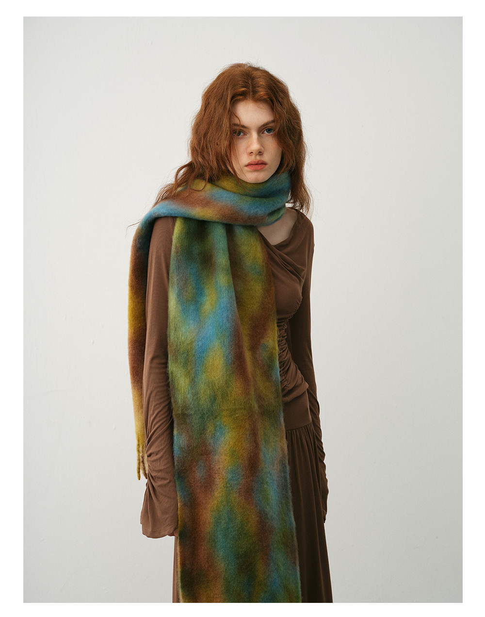 Sciarpa con frange in simil-cashmere tie dye per donna_voghion.com