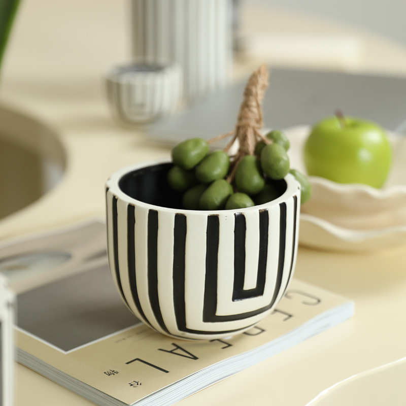 Tazón de fruta de cerámica creativa de alto valor de estilo nórdico, tanque de almacenamiento y almacenamiento minimalista moderno, decoración suave de la sala de estar