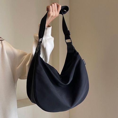 Waterproof Oxford cloth large capacity dumpling bag crossbody bag for women, niche new versatile casual sports single shoulder bag trendy
