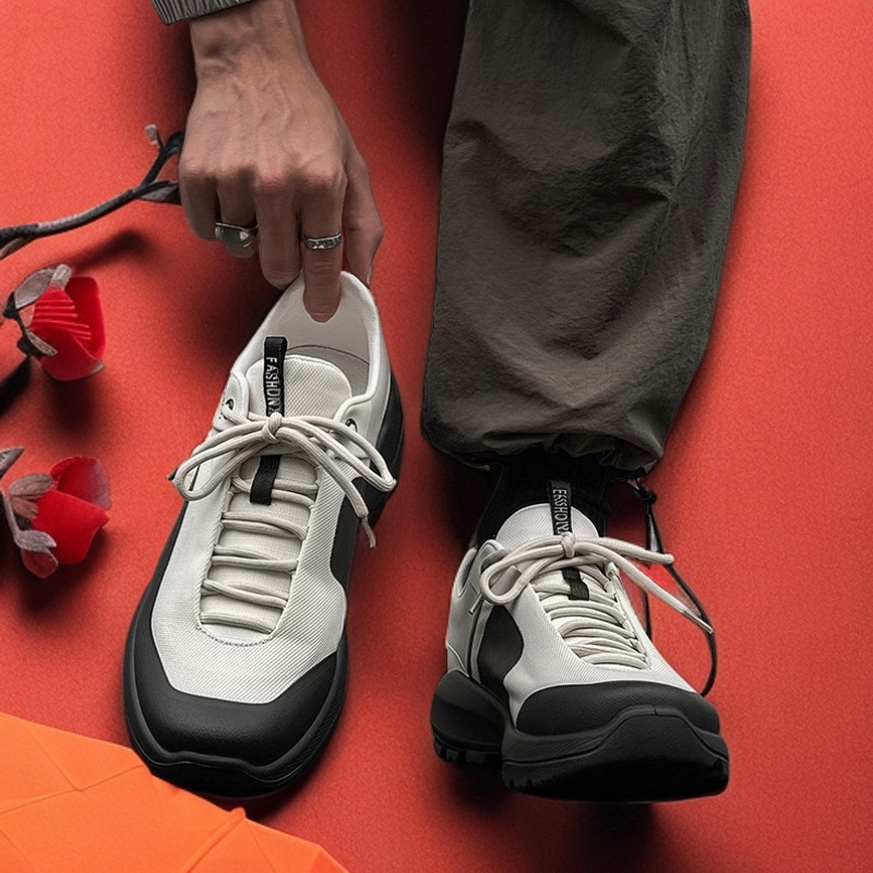 Zapatos deportivos para hombres nuevos zapatos de montaña ligeros y transpirables parejas cómodos zapatos deportivos al aire libre con suela suave al por mayor