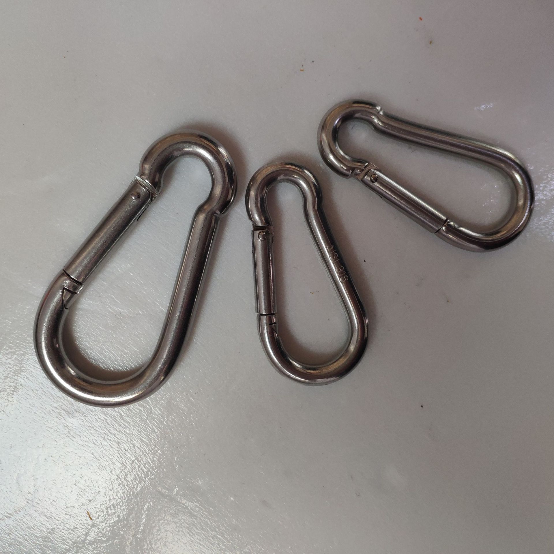 建筑保险扣 不锈钢登山扣 镀锌弹簧钩 攀岩镀锌快速挂扣