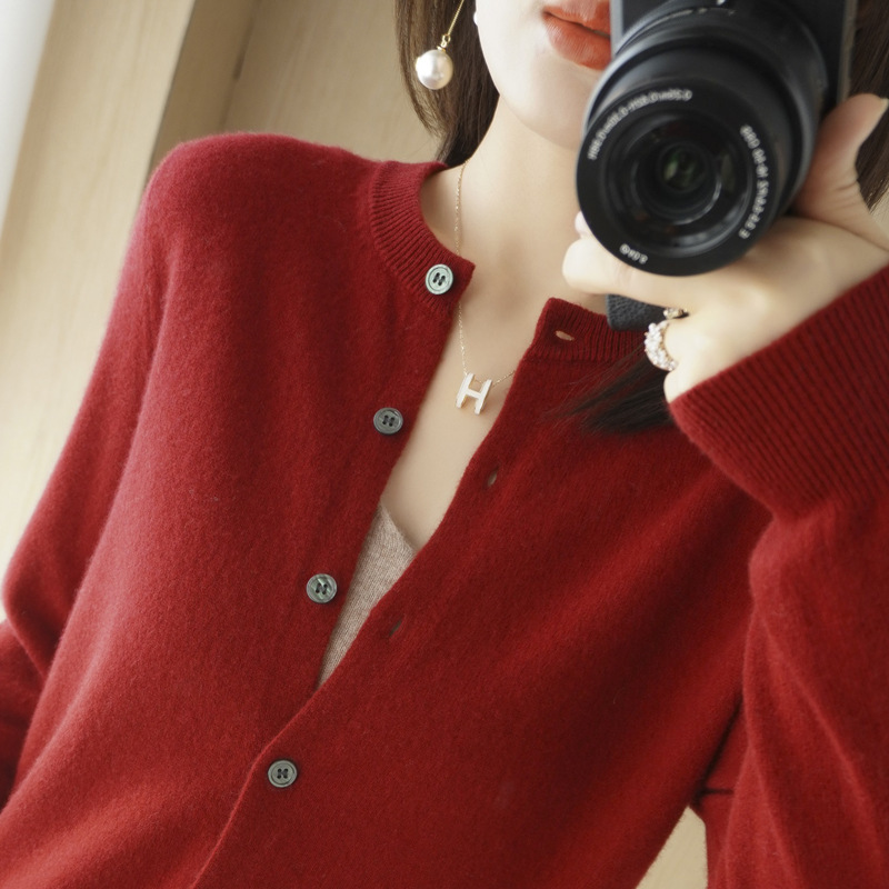 Crewneck Knitted Cardigan New Coat Spring and Autumn Women's Xizang Blue Knitted Coat plus size Sweater Cardigan Base Shirt for Women Crewneck Knitted Cardigan New Coat Spring and Autumn Women's Xizang Blue Knitted Coat plus size Sweater Cardigan Base Shirt for Women