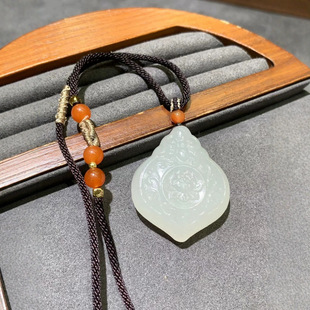 Jin Yutang Xinjiang Hetian Jade Antique Pendant White Ice Fine Warm and Moisturizing Fine Carved Antique Pattern Antique