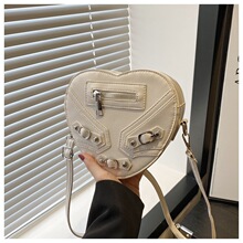 ���ΰٴ�r��������μ��Ů���ü�ɫС���OӋ�߼����|б���