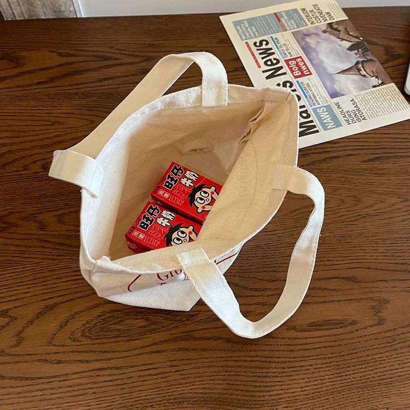 Канва мини-сумка Tote (MealTable) 29×17×10 см, молочно-белая с красной печатью, переносная маленькая сумка
