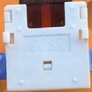 JH703G保险丝座，汽车插片座，白色座车用防水保险丝盒