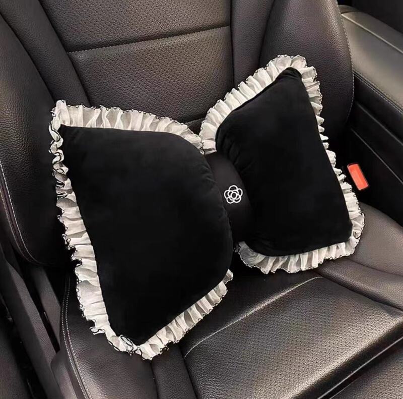車の内装の気質の蝶結びの茶花のヘッドレストの車の装飾品のアイデアシートの首の枕の腰は四季の女性に寄りかかっています。|undefined