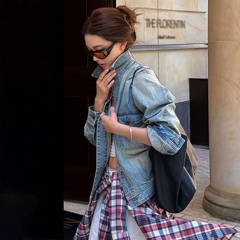 European-style distressed washed denim jacket for women, new autumn design, lightweight, loose, versatile, slimming jacket top European-style distressed washed denim jacket for women, new autumn design, lightweight, loose, versatile, slimming jacket top