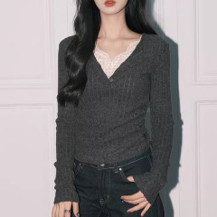 气质灰色蕾丝假两件V领针织小衫女纯欲修身长袖打底上衣