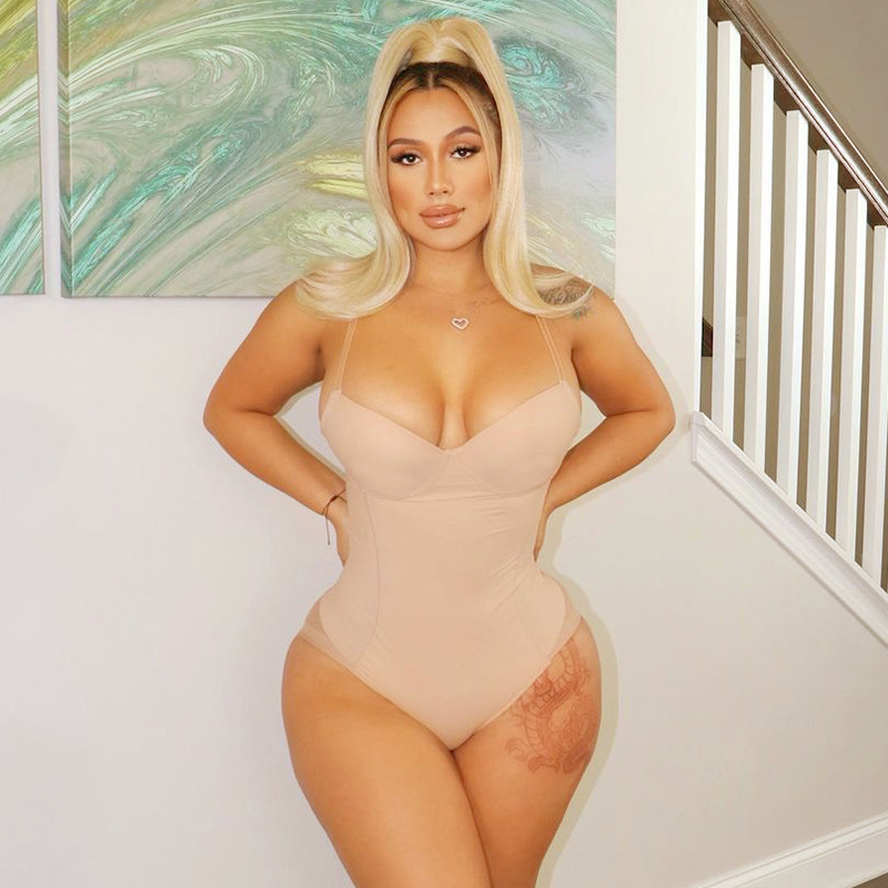 Body aderente con prospettiva in rete con cinturino alla moda e sexy per la primavera da donna_voghion.com