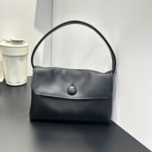 The*Row�¿�Sally���|��̥ţƤ����Ů���O���~���֙C�����Y