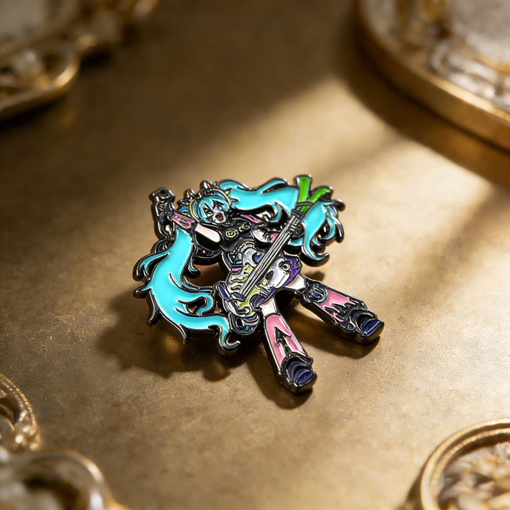 Hatsune Miku series metal brooch cartoon anime peripheral backpack accessory 2026 new enamel badge