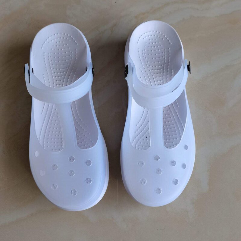 Women's Sandals 2025 New Summer White Nurse Shoes Hospital Work White Shoes Soft Sole Non-Slip Thick Sole Clogs