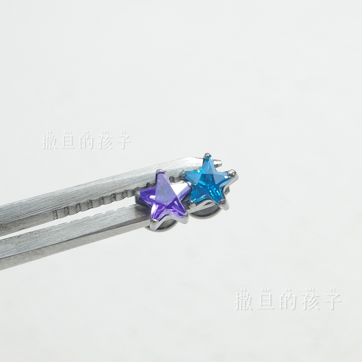 Pointed labret stud close-up product detail