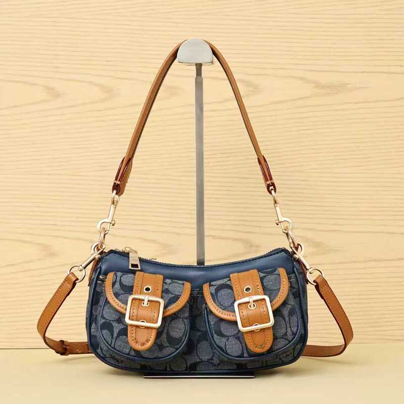 New Model of Ashton Vintage French Baguette Handbag for Women, Suitable for Cross-Border Trade in Europe and America, Can Be Used as a Shoulder Bag, Underarm Bag, or Crossbody Bag New Model of Ashton Vintage French Baguette Handbag for Women, Suitable for Cross-Border Trade in Europe and America, Can Be Used as a Shoulder Bag, Underarm Bag, or Crossbody Bag