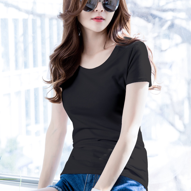 라운드 넥 블랙