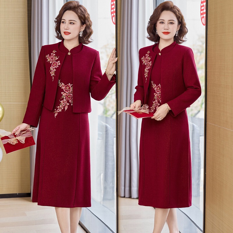 High-end Chinese-style wedding dress for mother of the bride, middle-aged and elderly women's spring and autumn embroidered dress set High-end Chinese-style wedding dress for mother of the bride, middle-aged and elderly women's spring and autumn embroidered dress set