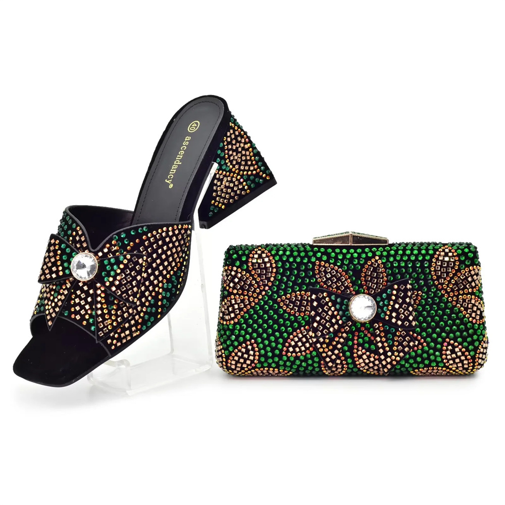 Vintage strasszokkal díszített női magassarkú cipő hozzáillő clutch stílusú vacsorához való öltönnyel_voghion.com