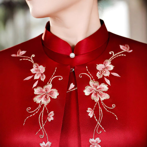 Mother-in-law Cheongsam Two-piece Set Spring and Summer 2025 New Arrival Young Red Acetic Acid Embroidered Mother's Wedding Dress 6069