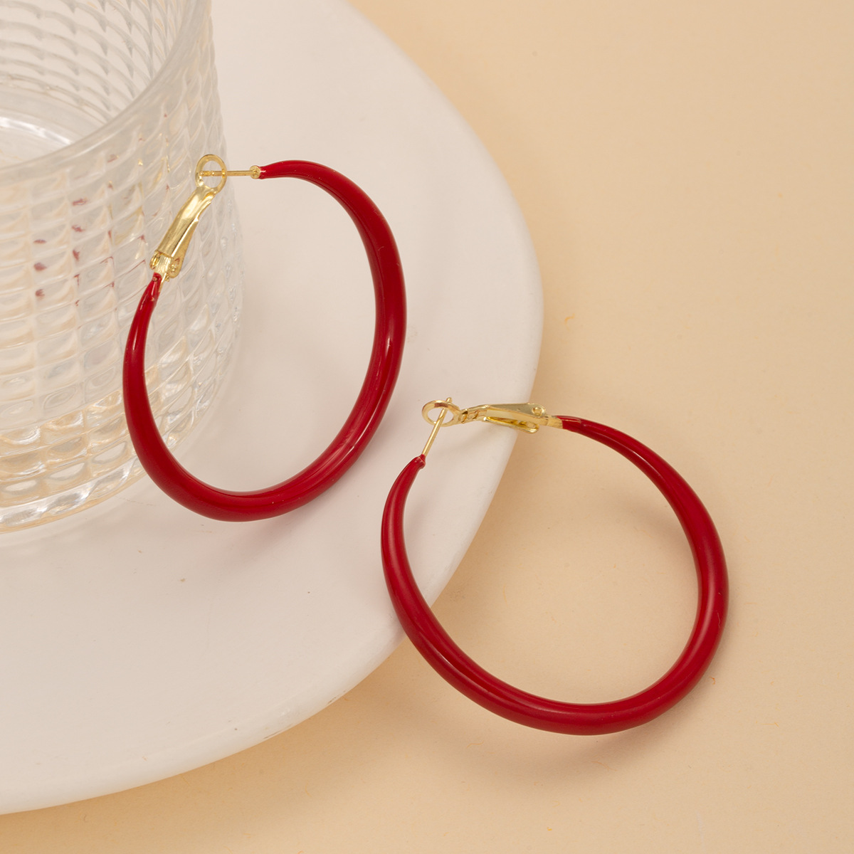 Retro Hong Kong style wine red bright face earrings female niche high-end temperament exaggerated large circle earrings earrings wholesale