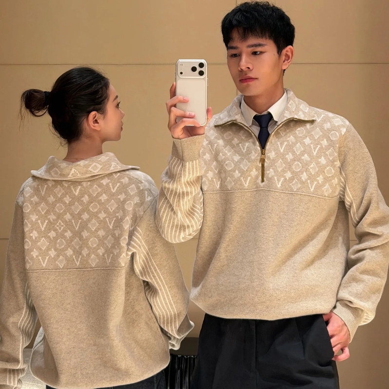 2026Fw New Ski Series Jacquard Letter Stripe Half-Zip Knit Sweater for Men and Women in Stock 2026Fw New Ski Series Jacquard Letter Stripe Half-Zip Knit Sweater for Men and Women in Stock