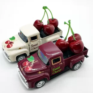 Винтажный металлический автомобиль SWEET CHERRY с вишней декор