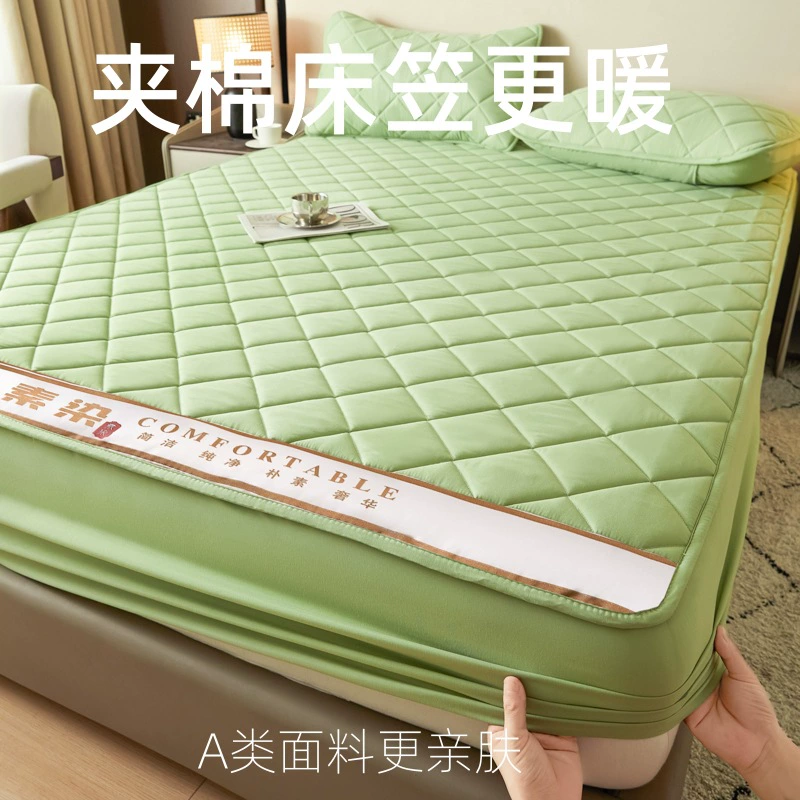 Комплект из трех предметов: стеганое простыня-натяжка класса А, зимний, из теплого молочного вельвета, чехол для матраса, кружево, легкий люкс, стилем обработанный хлопок (эффект стирки)