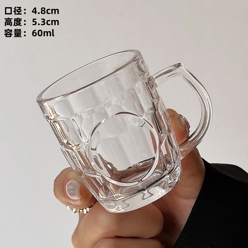 Mini tazas de vino en tazas de vidrio con mango creativo tazas de vino blanco una taza o dos tazas de una taza de menú de vidrio