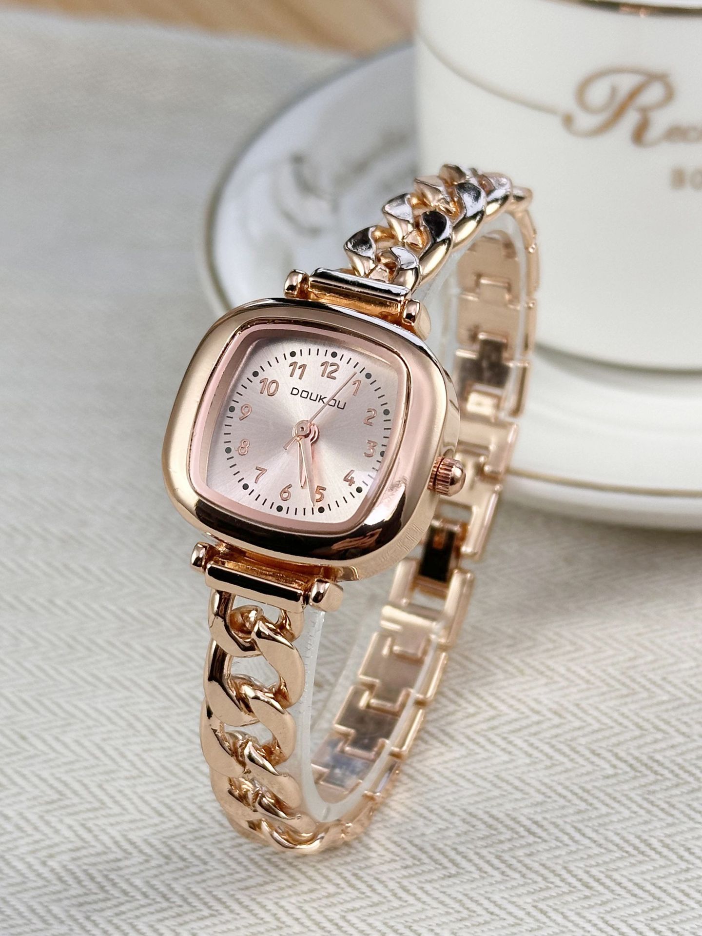50g Weight Ordinary Glass Mirror Material Alloy Strap Material Watch Classification Pointer Display Type Single Folding Buckle Buckle Style Square Dial Shape Weekend Occasion Quartz Movement Geometric Pattern All Seasons Season Women's Gender Casual Style Casual Geometric Single Folding Buckle Quartz Watch 11