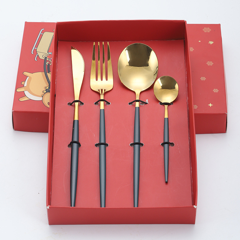 Amazon caja de regalo de Navidad transfronteriza cuchillo de acero inoxidable portugués, tenedor y cuchara conjunto de cuatro piezas cuchillo de carne y tenedor cuchara de comida principal