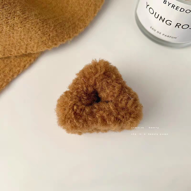 Single pack - coffee brown lambswool triangle hair clip