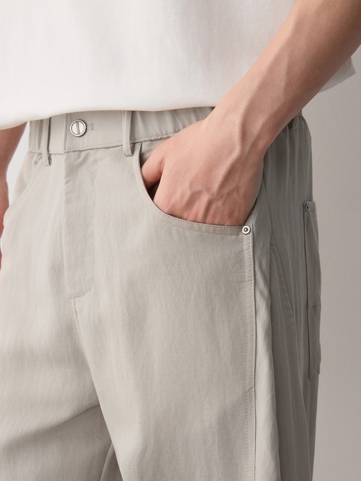 Quần kaki nam công sở dáng rộng phong cách hiện đại — đen
